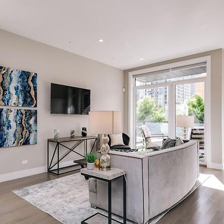 Stunning Duplex Condo #1 - Downtown River North ชิคาโก ภายนอก รูปภาพ