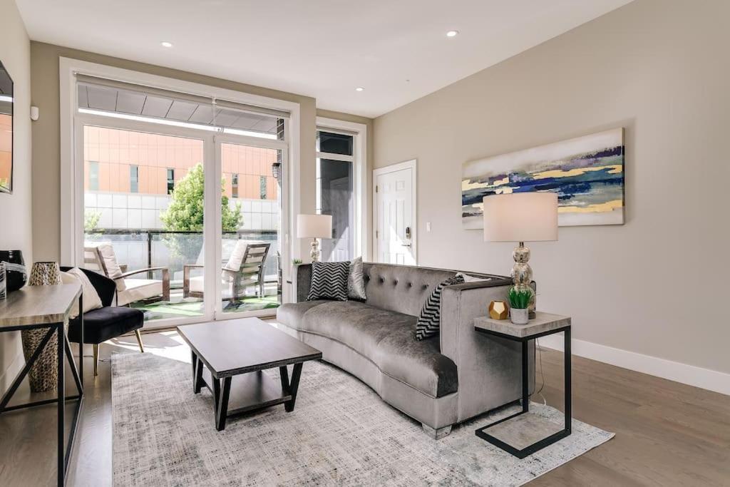 Stunning Duplex Condo #1 - Downtown River North ชิคาโก ภายนอก รูปภาพ