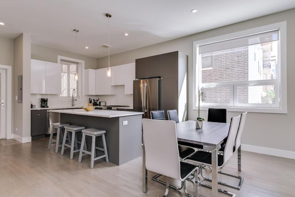Stunning Duplex Condo #1 - Downtown River North ชิคาโก ภายนอก รูปภาพ