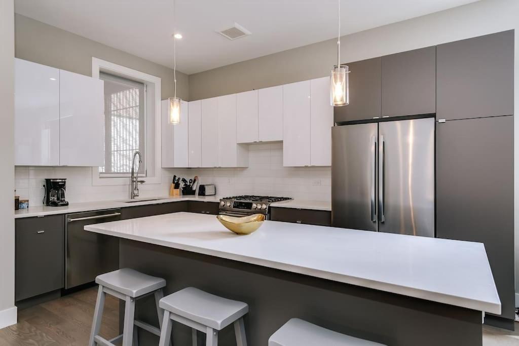 Stunning Duplex Condo #1 - Downtown River North ชิคาโก ภายนอก รูปภาพ