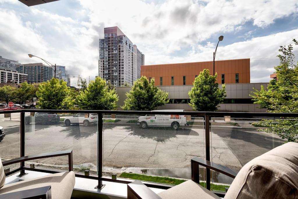 Stunning Duplex Condo #1 - Downtown River North ชิคาโก ภายนอก รูปภาพ