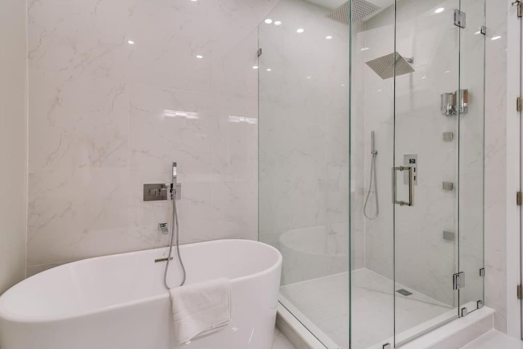 Stunning Duplex Condo #1 - Downtown River North ชิคาโก ภายนอก รูปภาพ